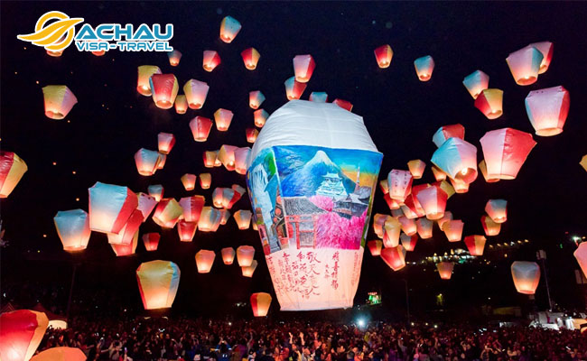check-in 3 lễ hội thả đèn trời lớn nhất Châu Á