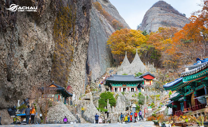Hành hương đầu năm ở những ngôi chùa nổi tiếng ở Hàn Quốc