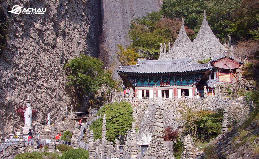 Hành hương đầu năm ở những ngôi chùa nổi tiếng ở Hàn Quốc 1