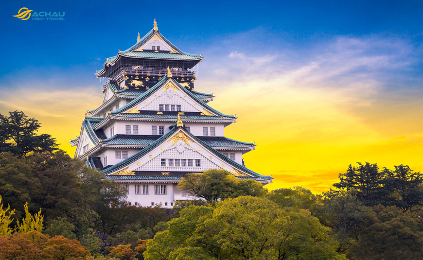 Điểm danh 10 tòa lâu đài cổ nổi tiếng của Nhật Bản 3