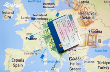Có nên tiết lộ thông tin về sổ tiết kiệm, tài sản… cho công ty dịch vụ khi xin Visa Schengen không?