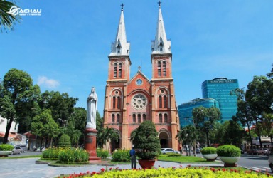 Hành trình khám phá nhà thờ Đức Bà Sài Gòn