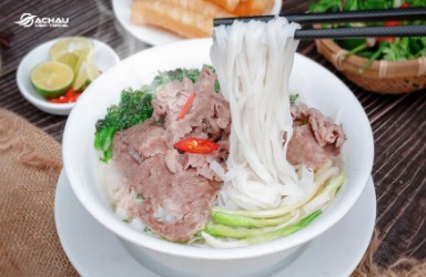 Khách Tây gợi ý 10 món ăn phải thử ở Hà Nội