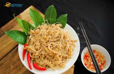 Nem Phùng món ăn nổi tiếng đất Hà Thành ở Việt Nam