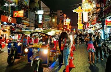 Những khu chợ đêm ở Bangkok nhất định phải ghé khi đến đây
