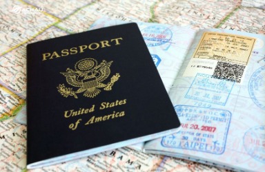 Những thuận lợi và khó khăn khi gia hạn visa Mỹ qua đường bưu điện