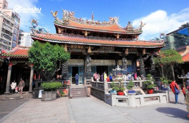 Thăm chùa cổ nhất Đài Loan: Long Sơn Tự