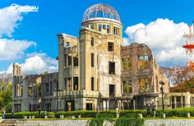 Tham quan đài tưởng niệm hòa bình Hiroshima ở Nhật Bản