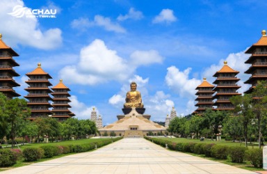 Tháng 7 âm lịch – Hành hương đến kinh đô Phật giáo Đài Loan