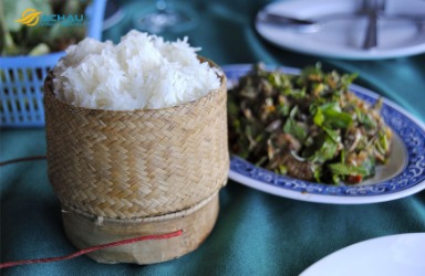 Xôi Nếp Lào món ăn hấp dẫn du khách nước ngoài